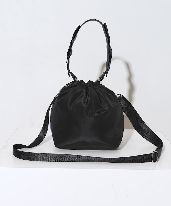 x BASICKS HEART HANDLE BAG