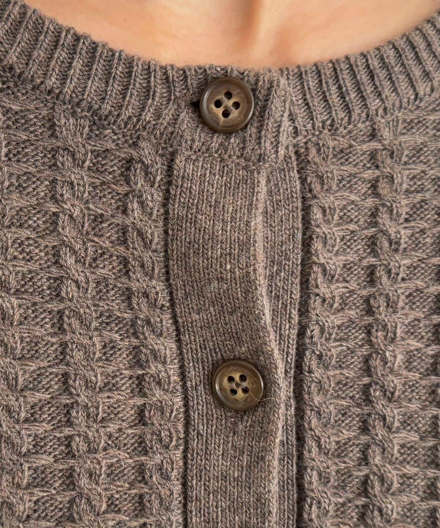 FR刺繡麻花紋針織開衫