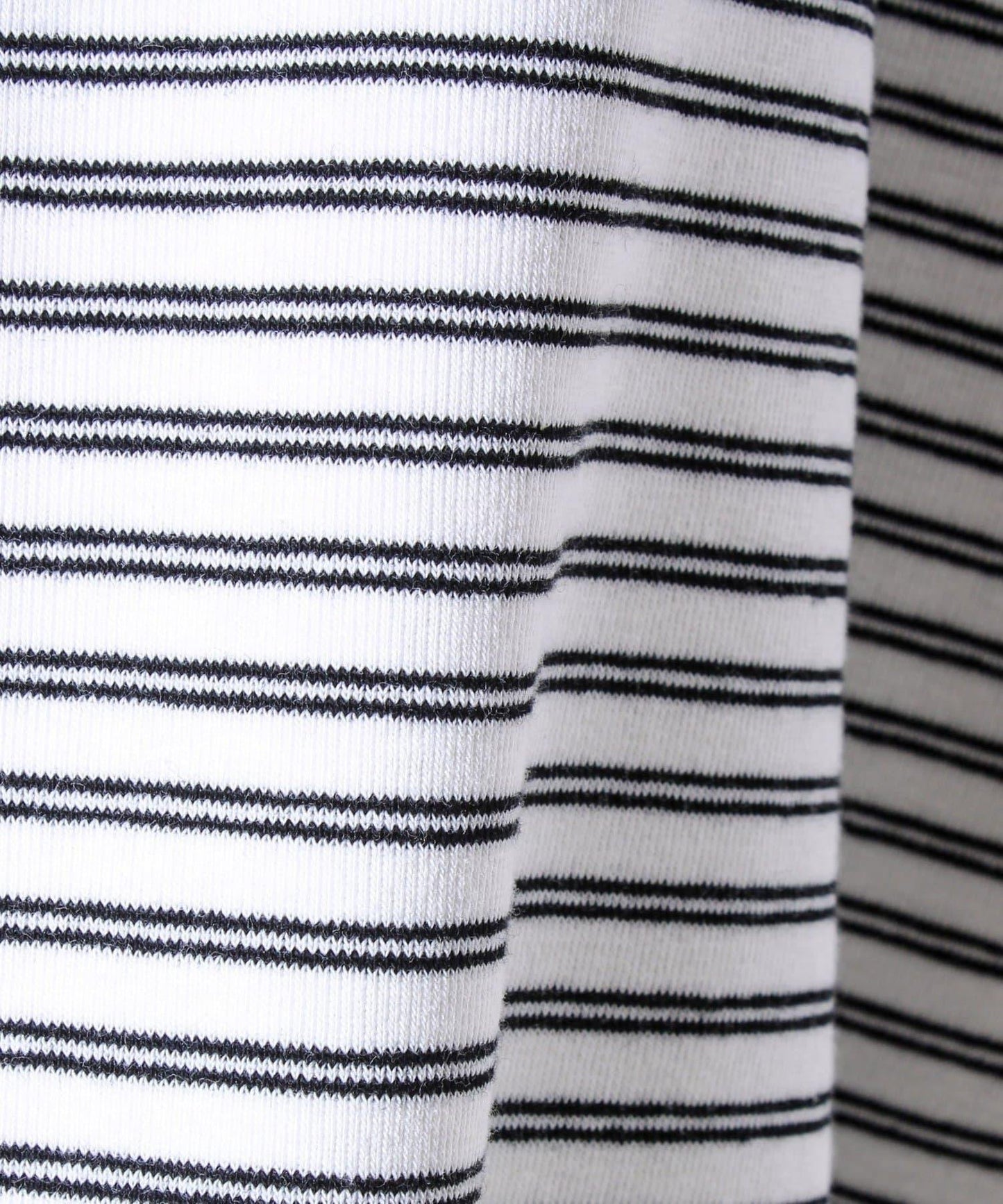 【配色羅紋點綴主打條紋】Hello條紋長袖T恤