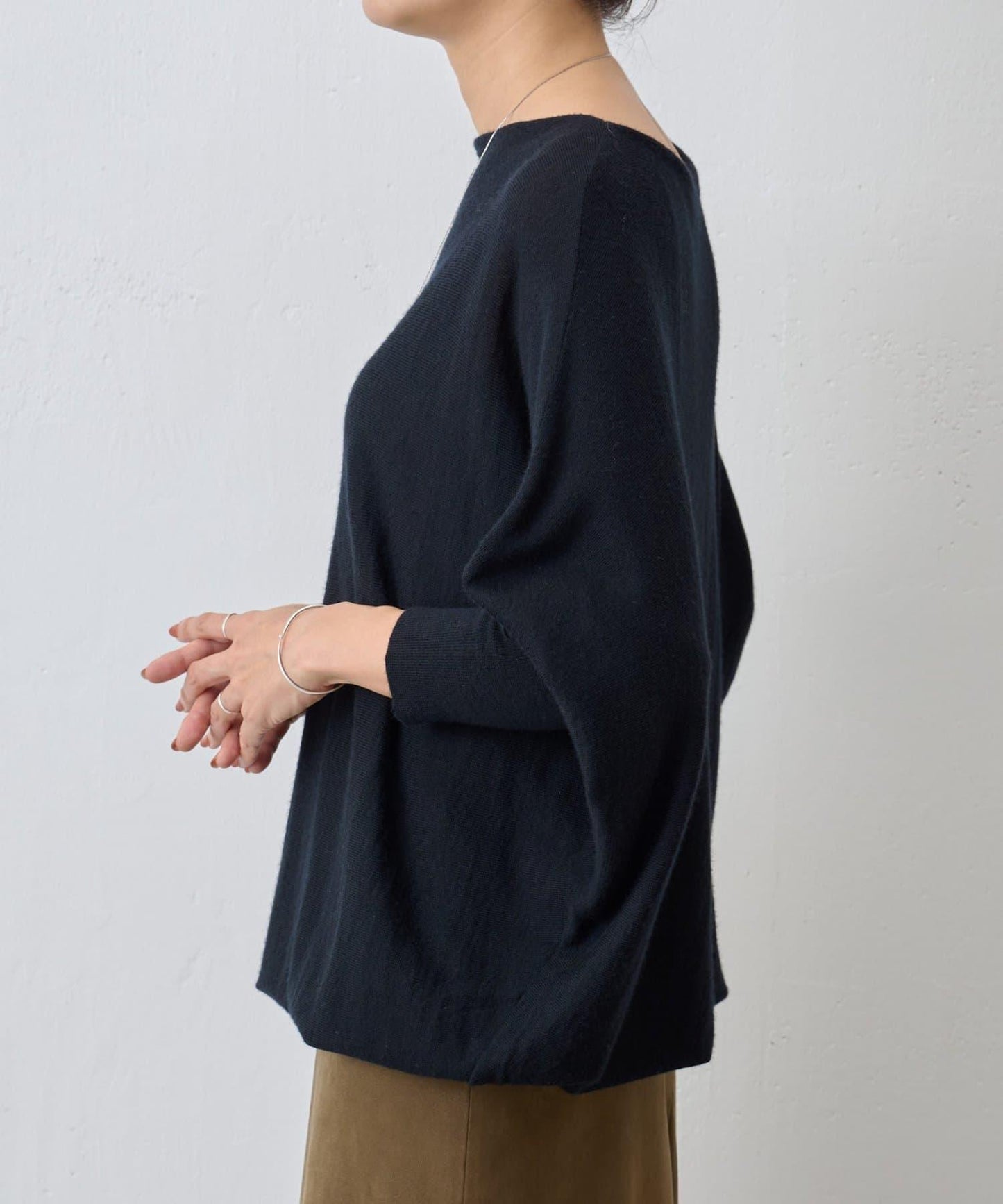 羊毛蝙蝠袖針織衫