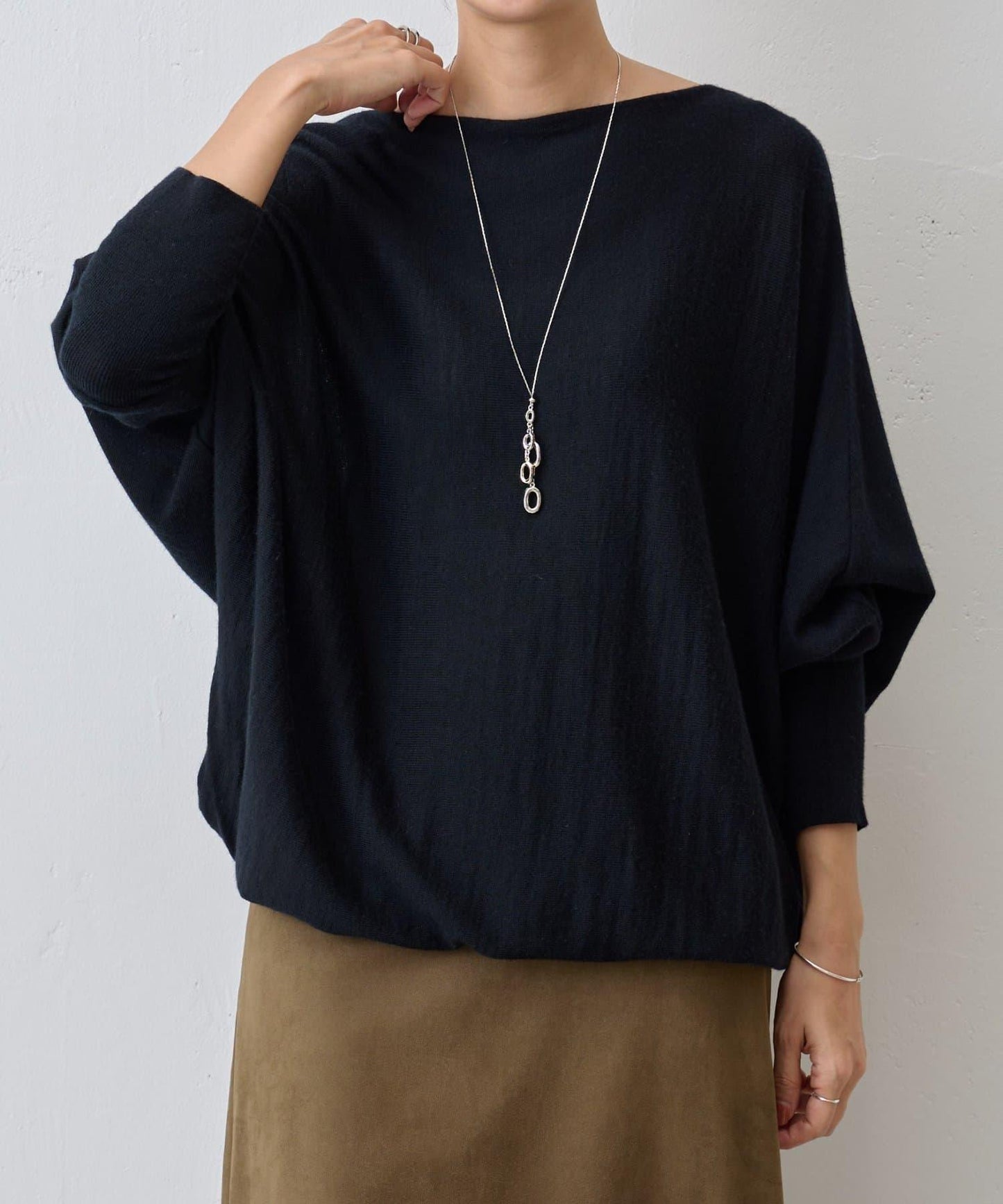 羊毛蝙蝠袖針織衫