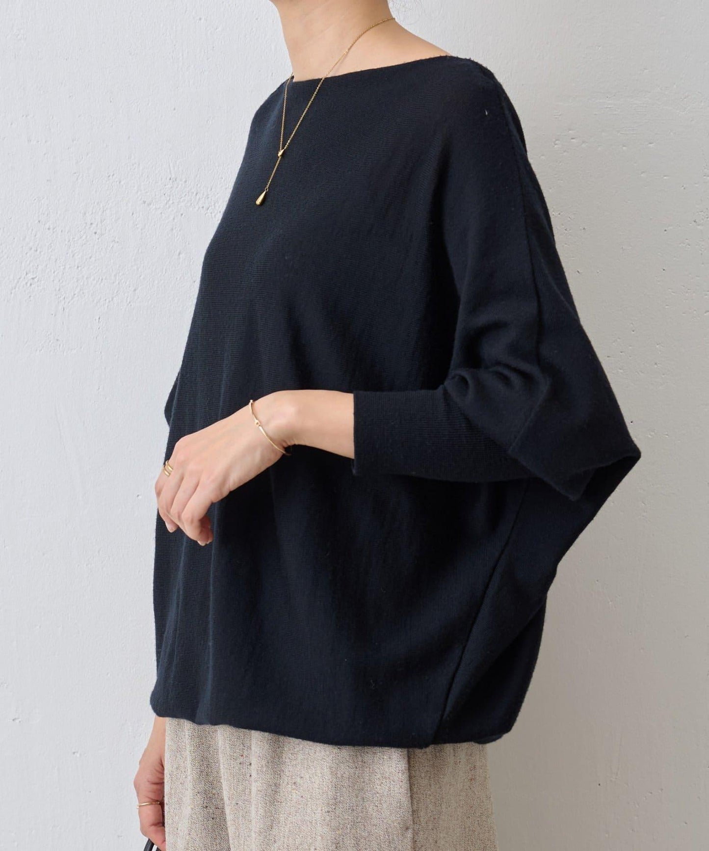 羊毛蝙蝠袖針織衫