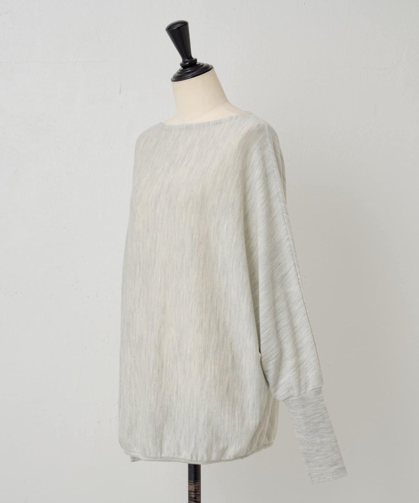 羊毛蝙蝠袖針織衫