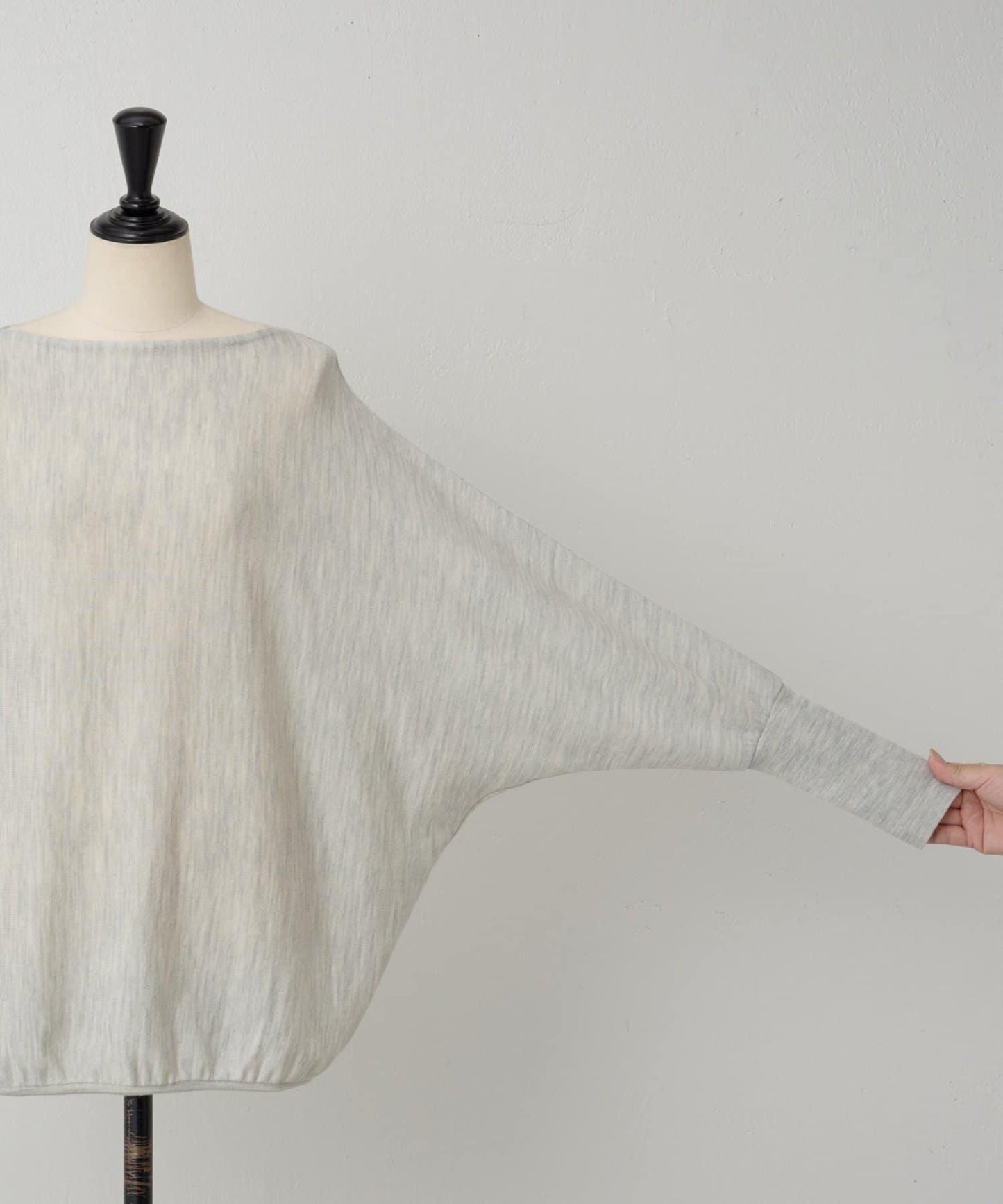 羊毛蝙蝠袖針織衫