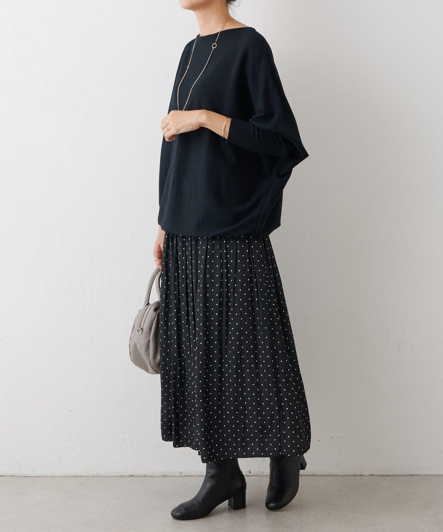 羊毛蝙蝠袖針織衫