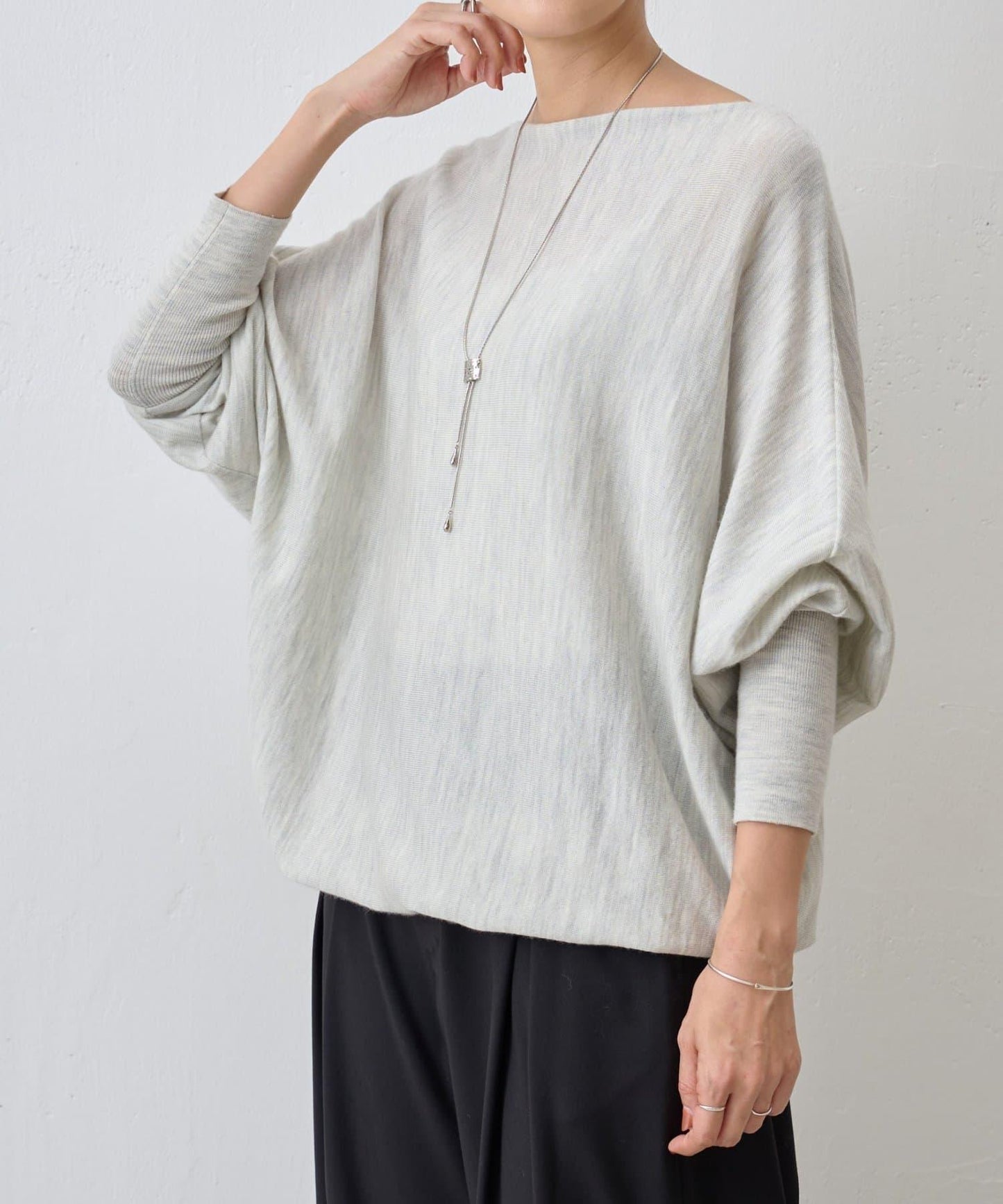 羊毛蝙蝠袖針織衫