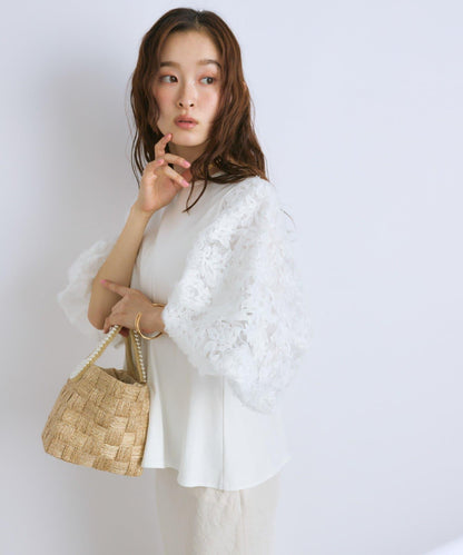 【La boutique BonBon】袖部蓬鬆蕾絲拼接上衣