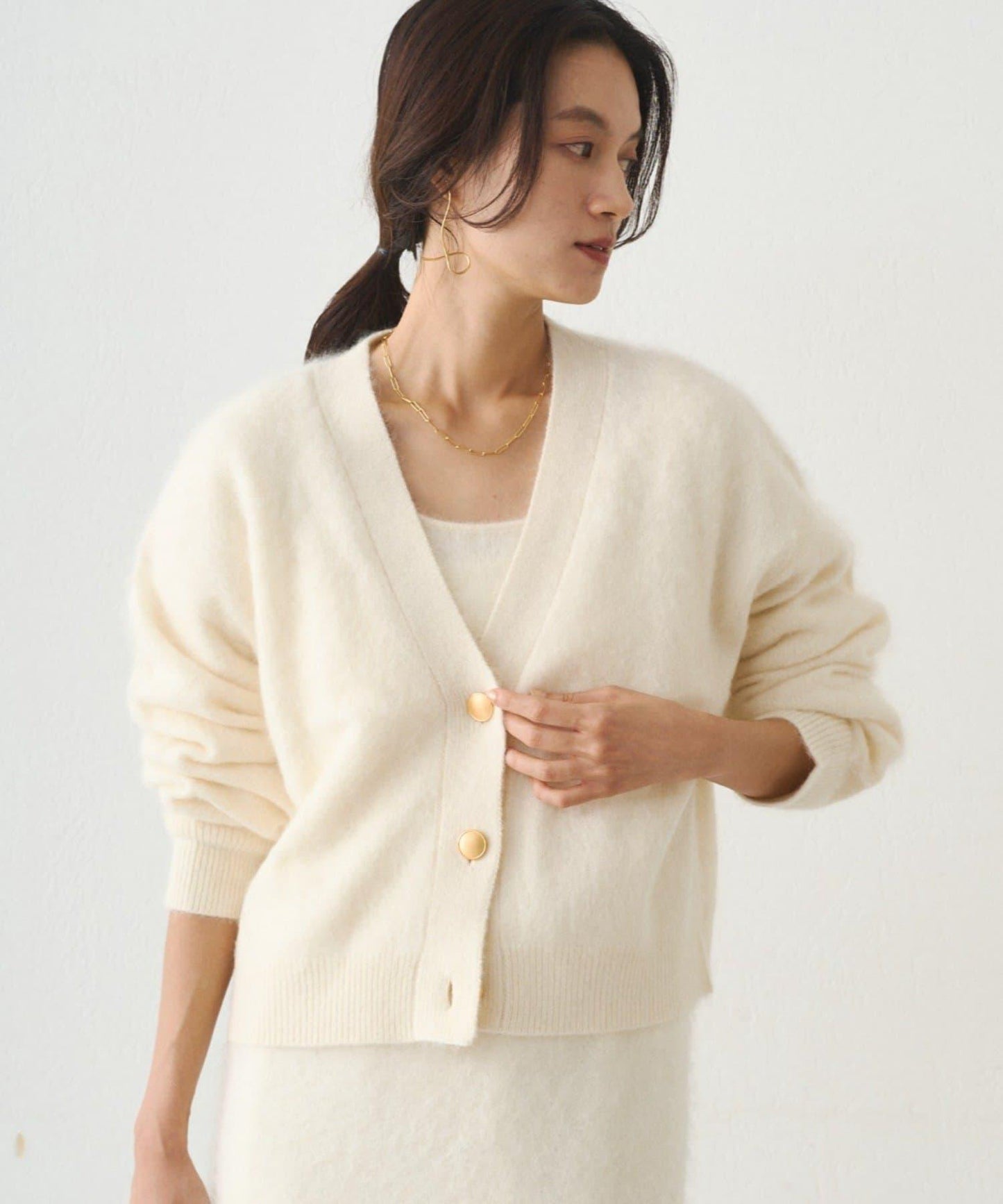 毛絨短款針織開衫