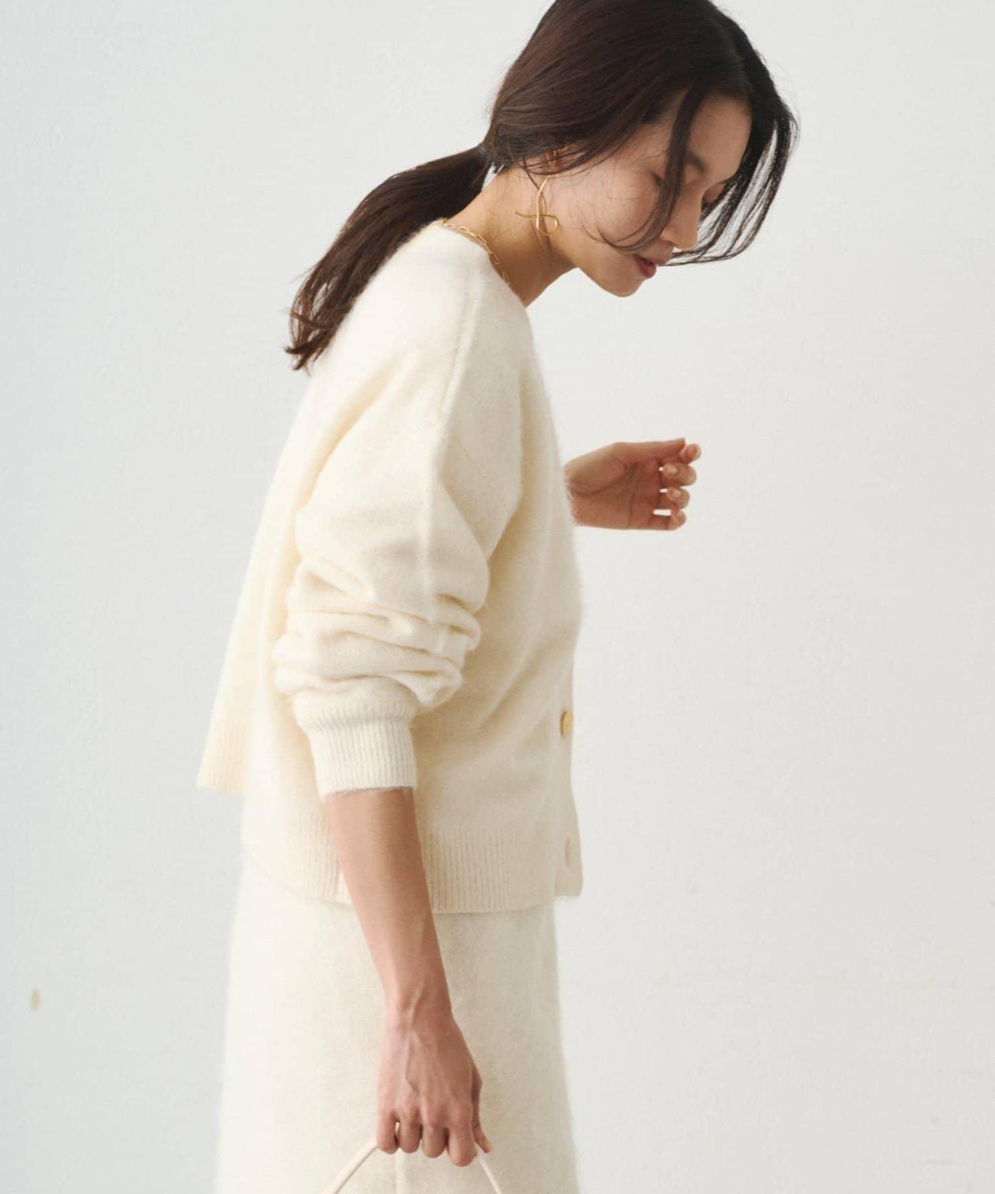 毛絨短款針織開衫