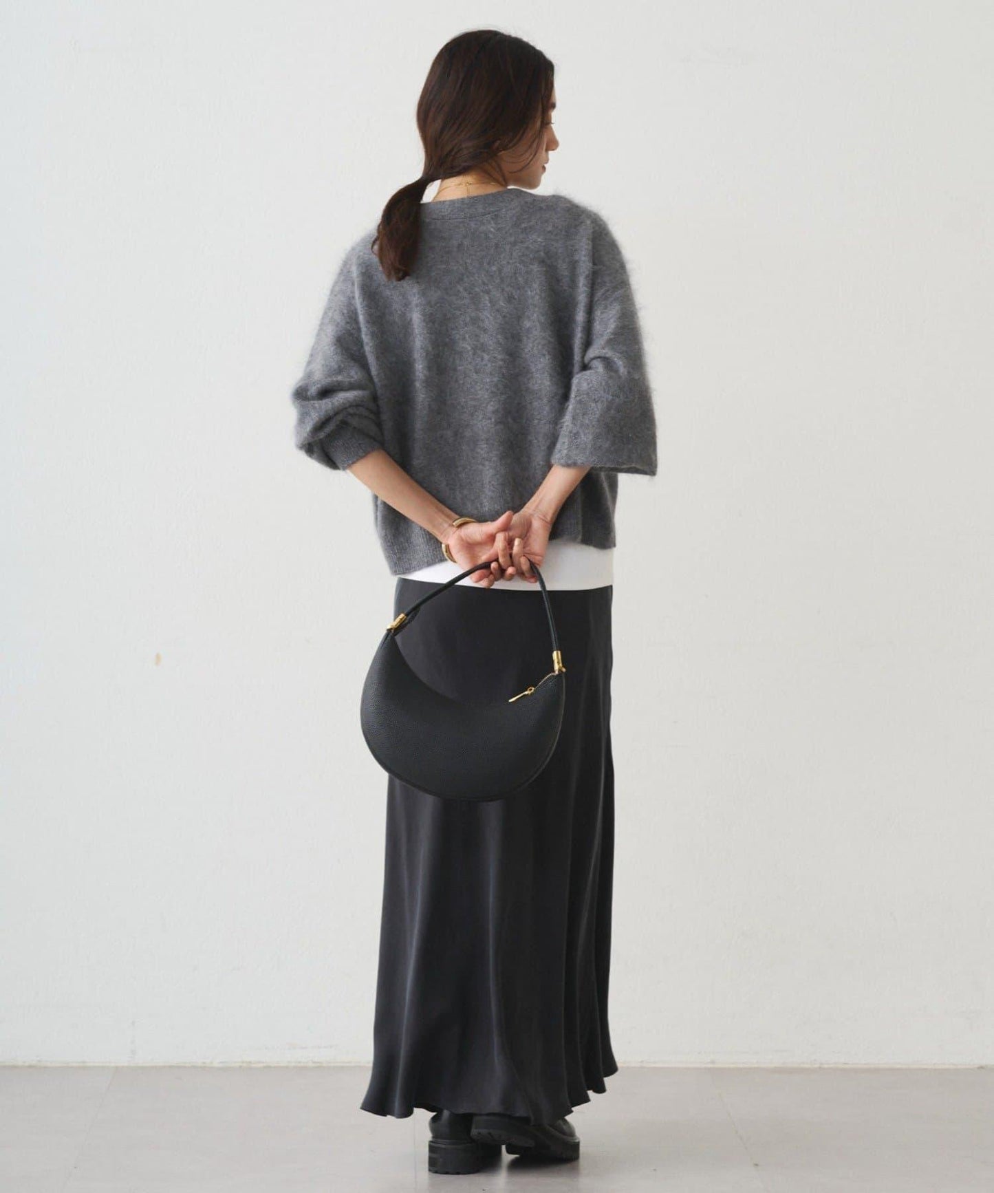 毛絨短款針織開衫