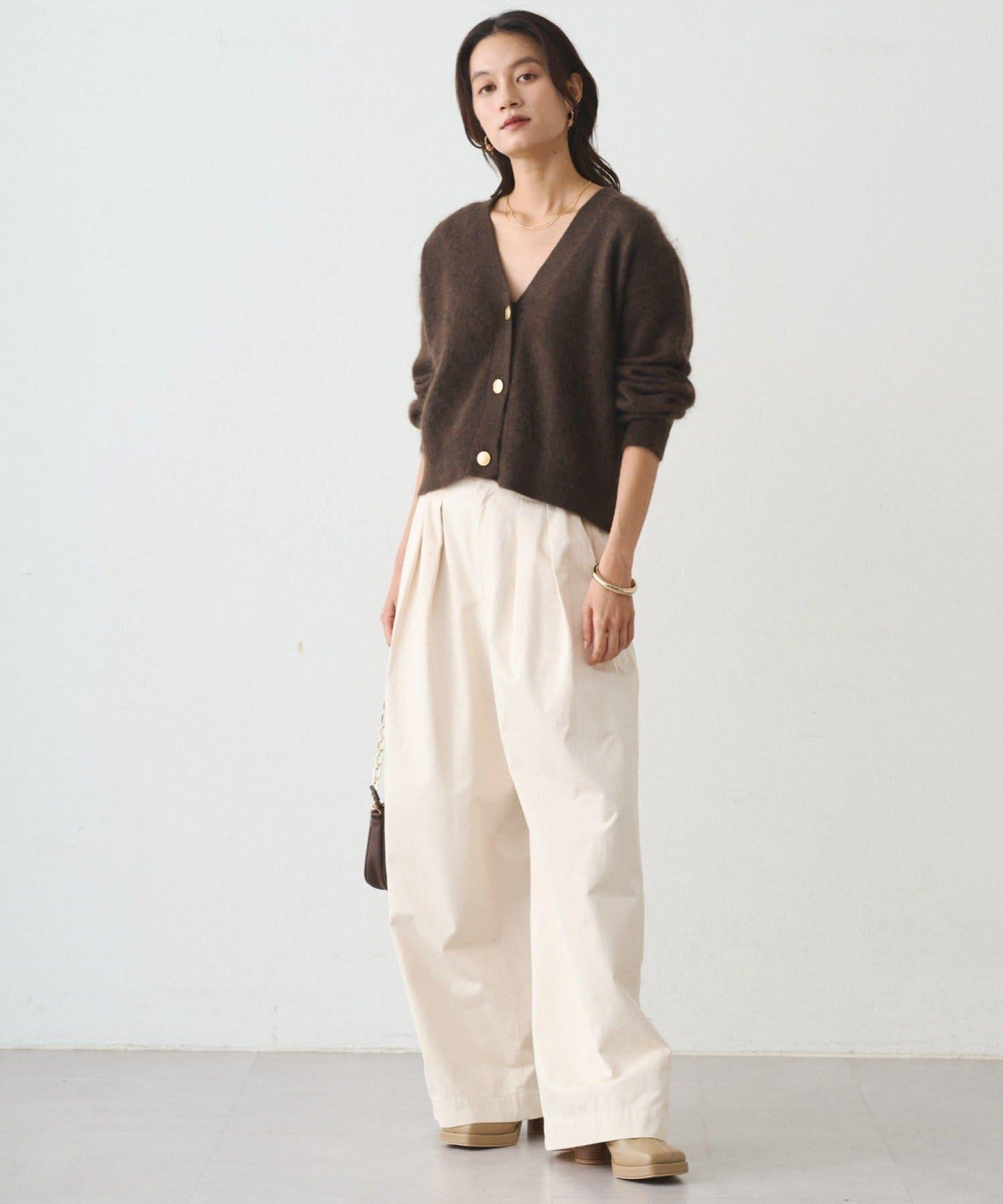 毛絨短款針織開衫