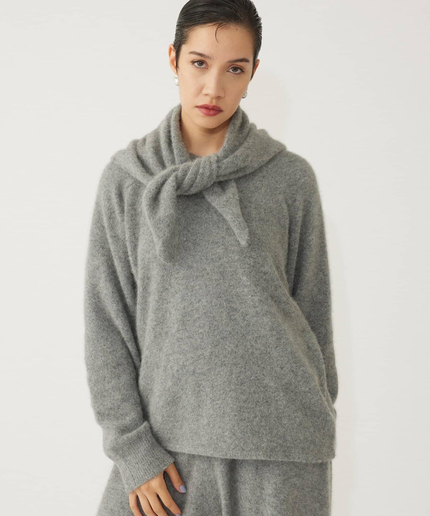 【THE PAUSE】仿毛針織圍巾套裝套頭衫