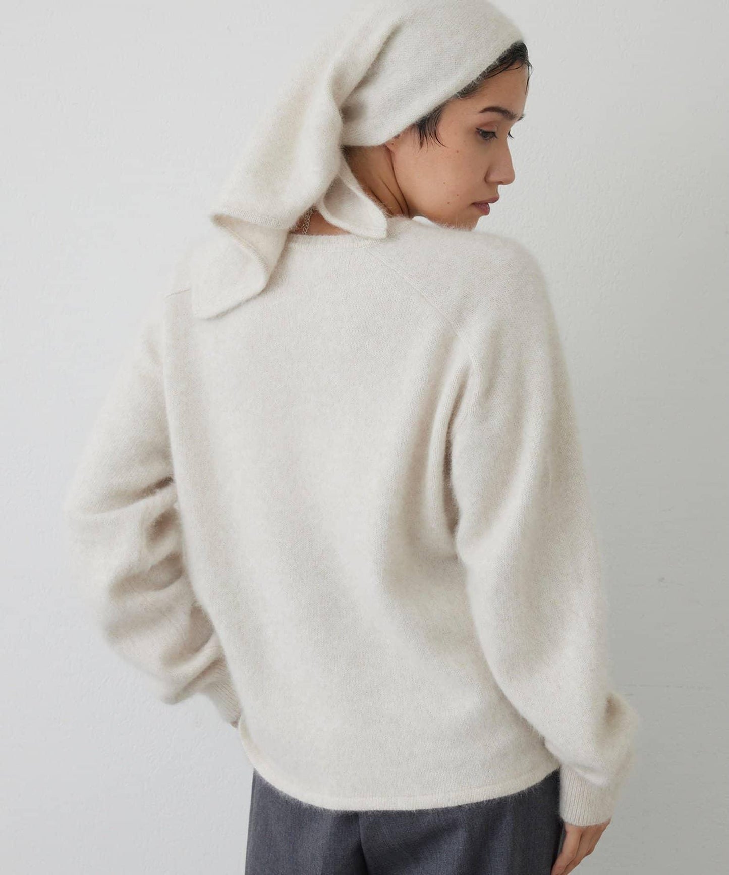 【THE PAUSE】仿毛針織圍巾套裝套頭衫