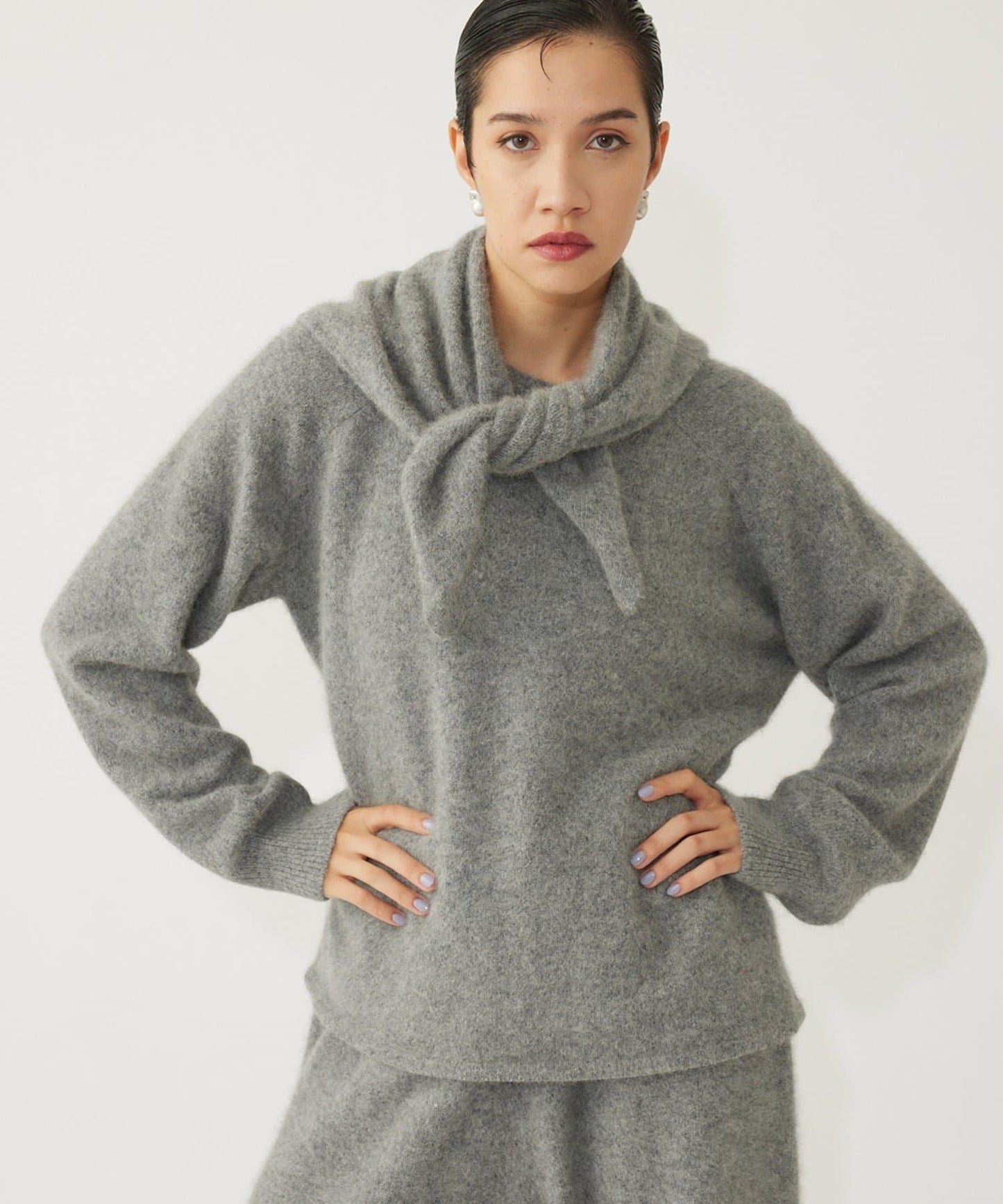 【THE PAUSE】仿毛針織圍巾套裝套頭衫