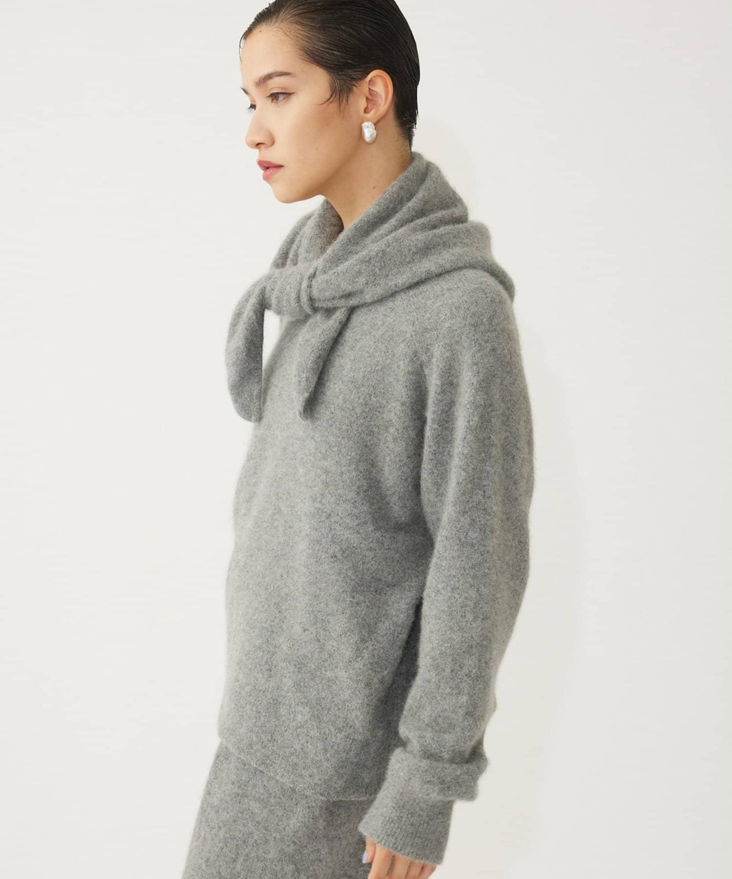 【THE PAUSE】仿毛針織圍巾套裝套頭衫