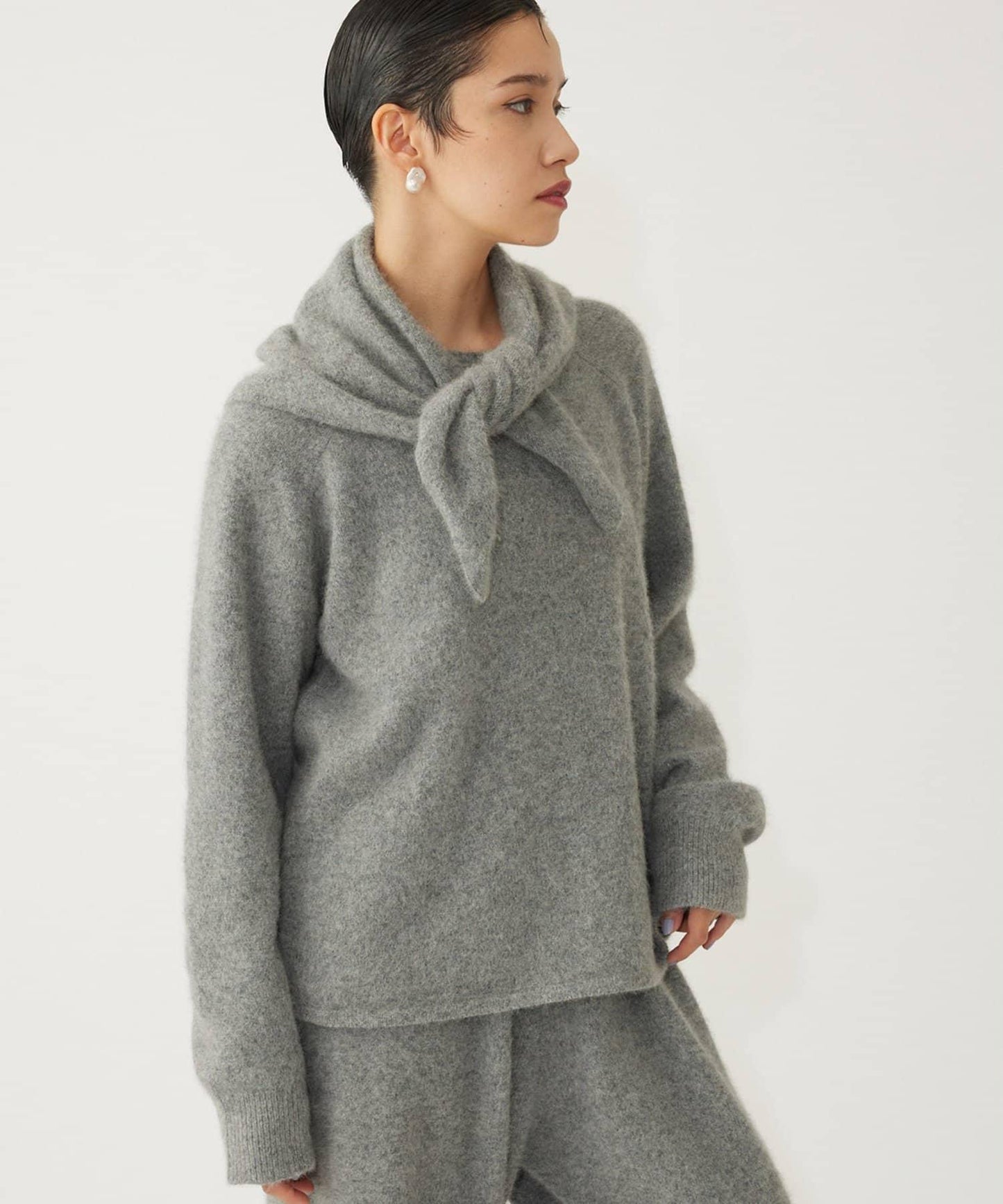 【THE PAUSE】仿毛針織圍巾套裝套頭衫