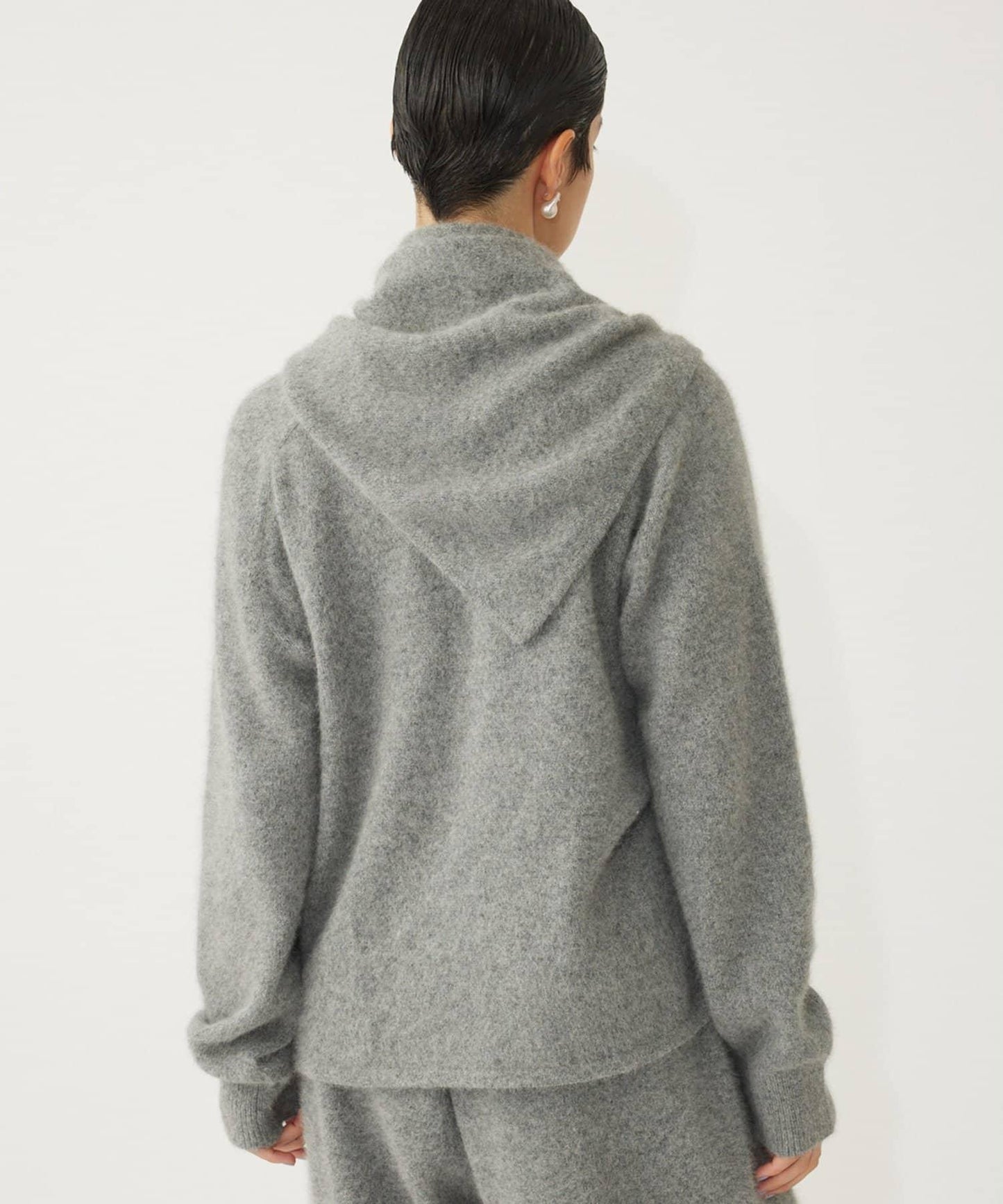 【THE PAUSE】仿毛針織圍巾套裝套頭衫