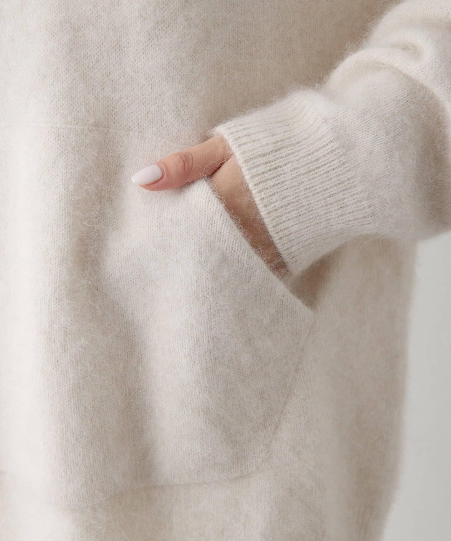 【THE PAUSE】仿毛針織連帽套頭衫