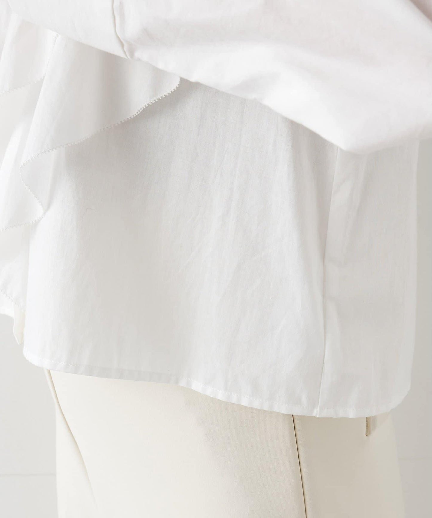 【THE PAUSE】荷葉邊短款襯衫