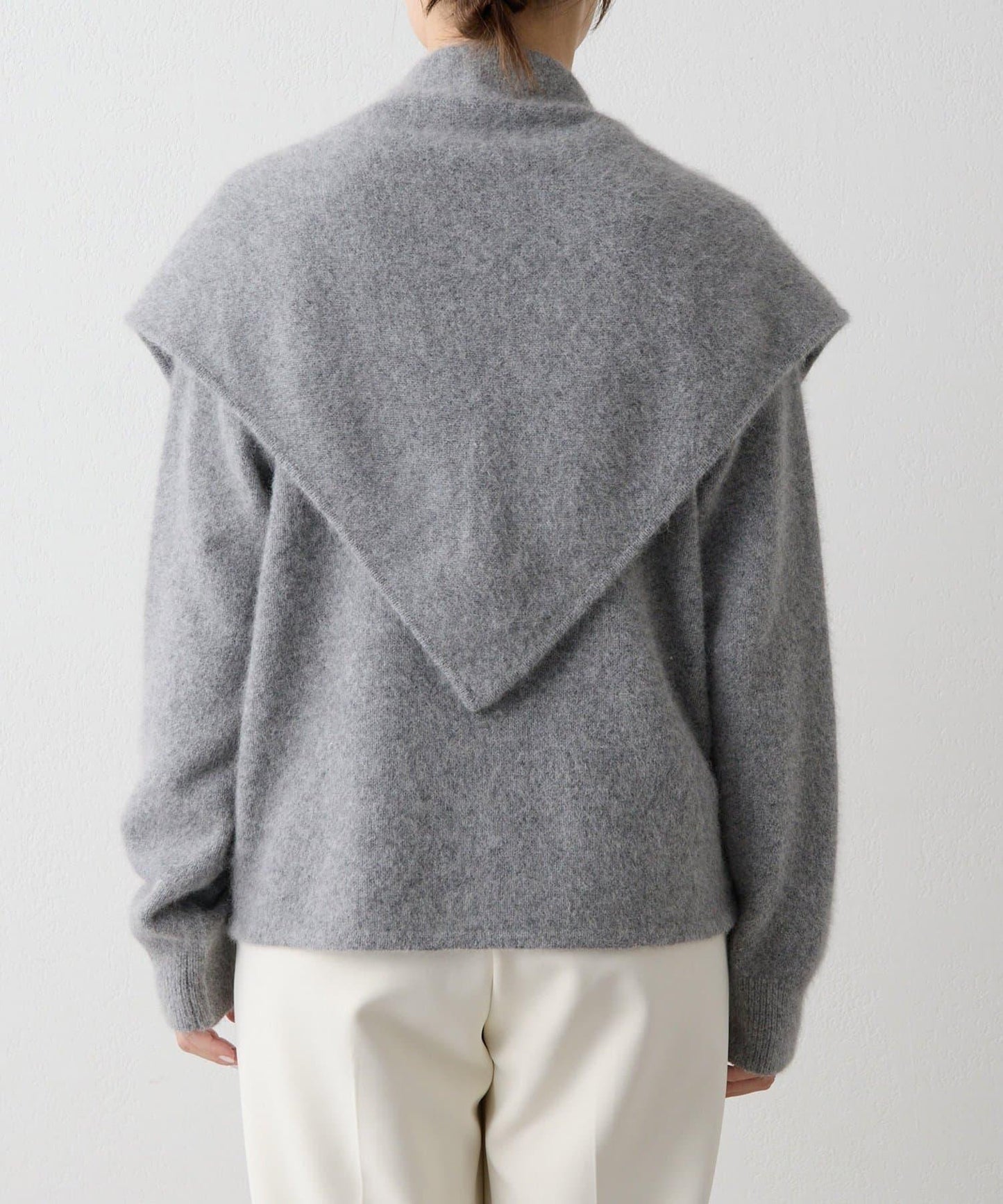 【THE PAUSE】仿毛針織圍巾套裝套頭衫