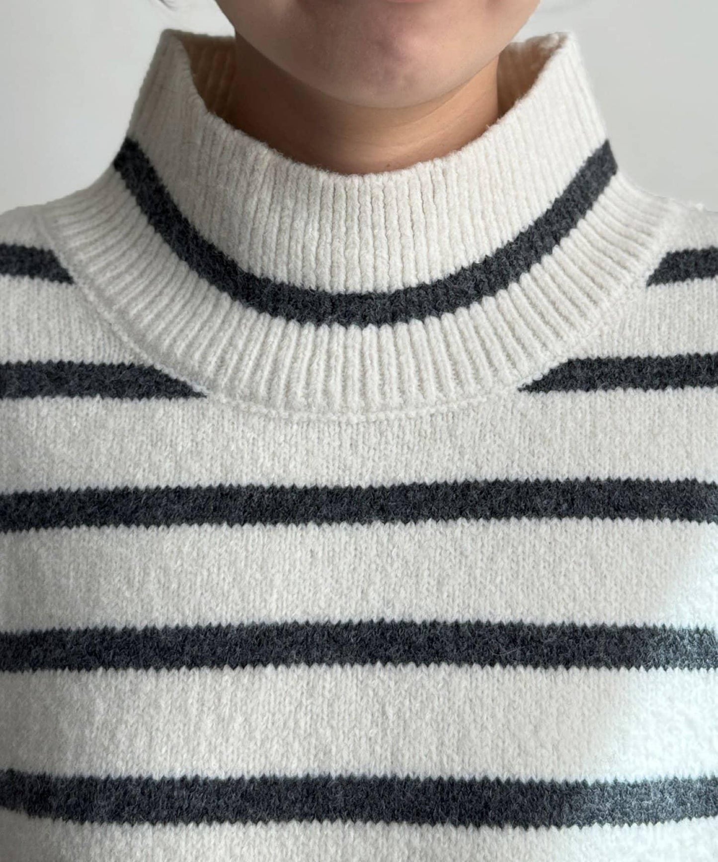 後開叉高領針織套頭衫