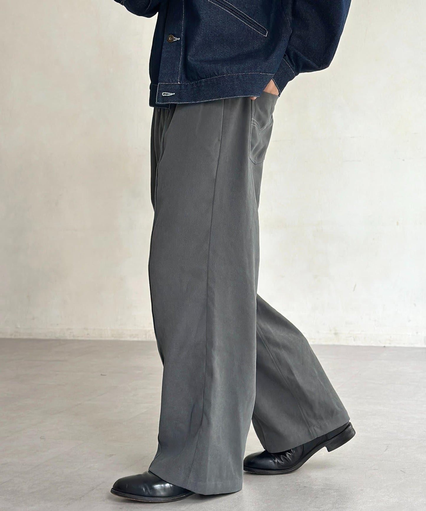 磨毛斜紋褶皺休閒褲