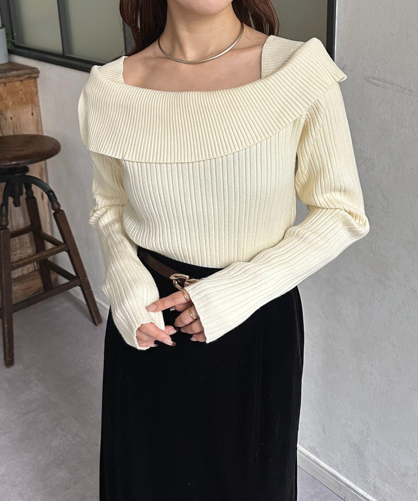一字肩風格方領羅紋針織衫