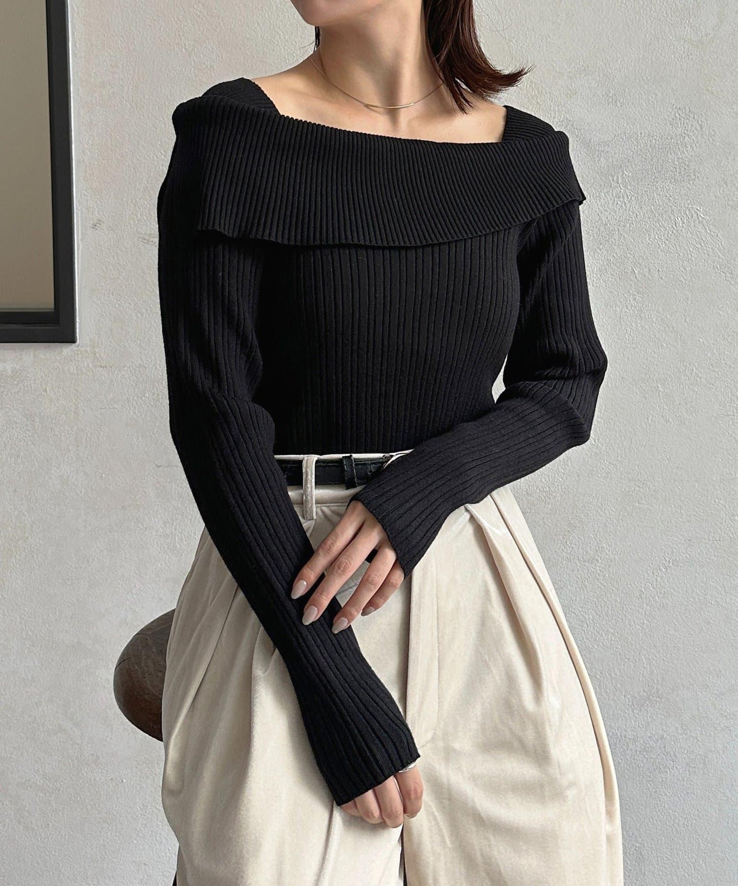 一字肩風格方領羅紋針織衫