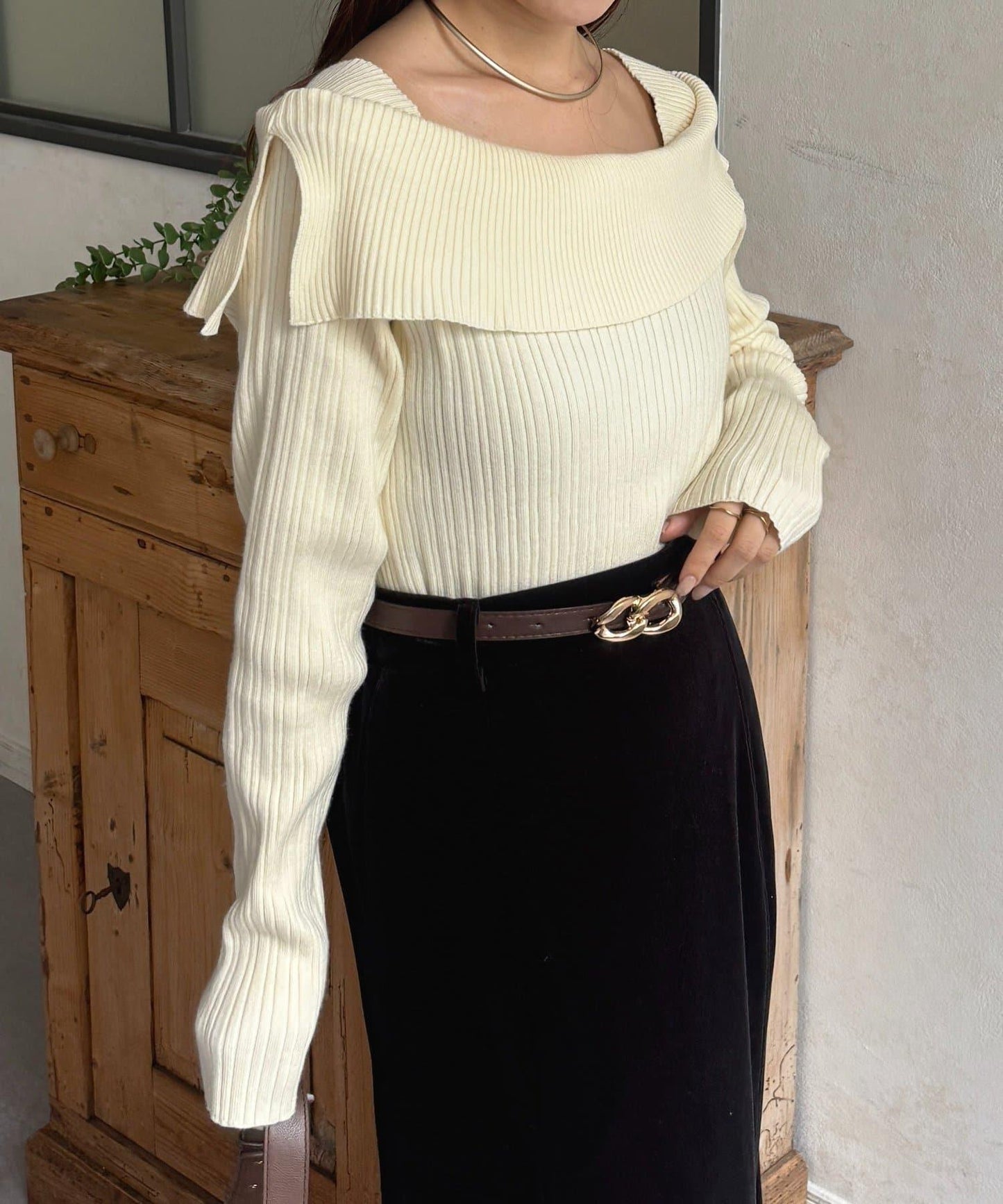 一字肩風格方領羅紋針織衫