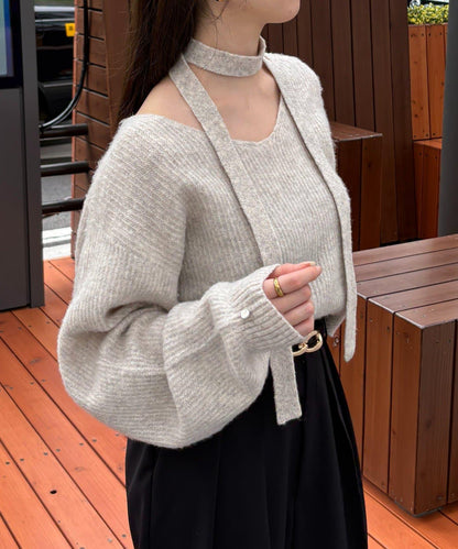 附項鍊V領針織衫