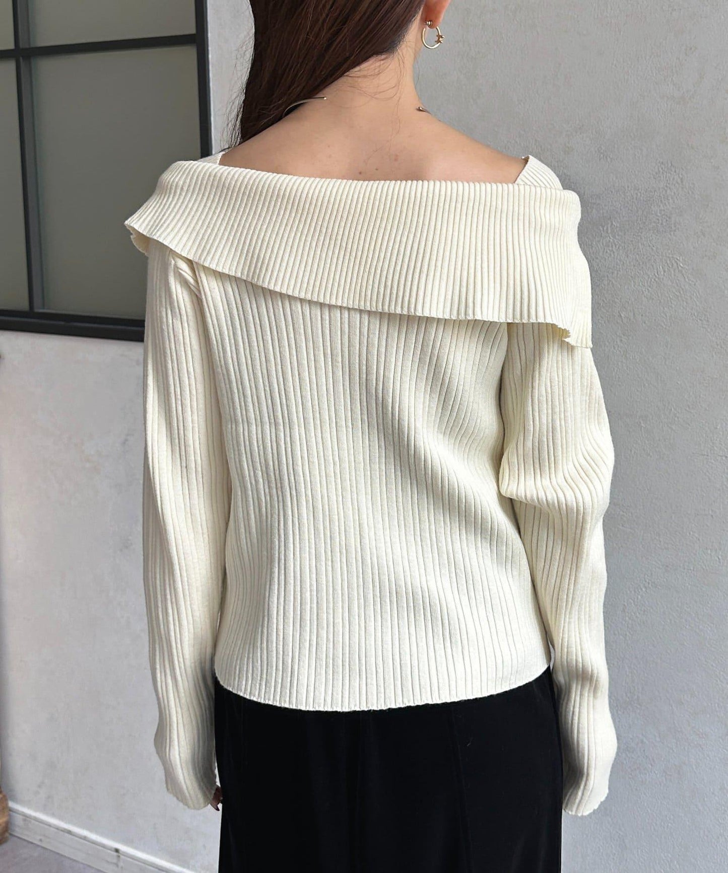 一字肩風格方領羅紋針織衫