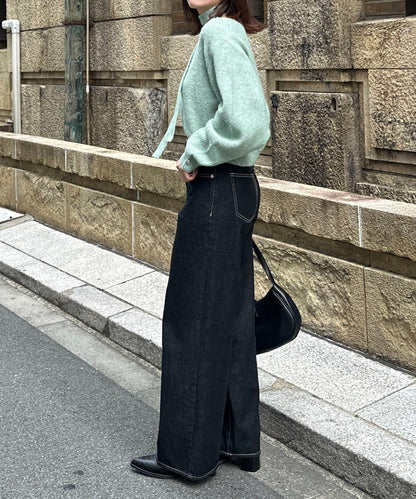 附項鍊V領針織衫