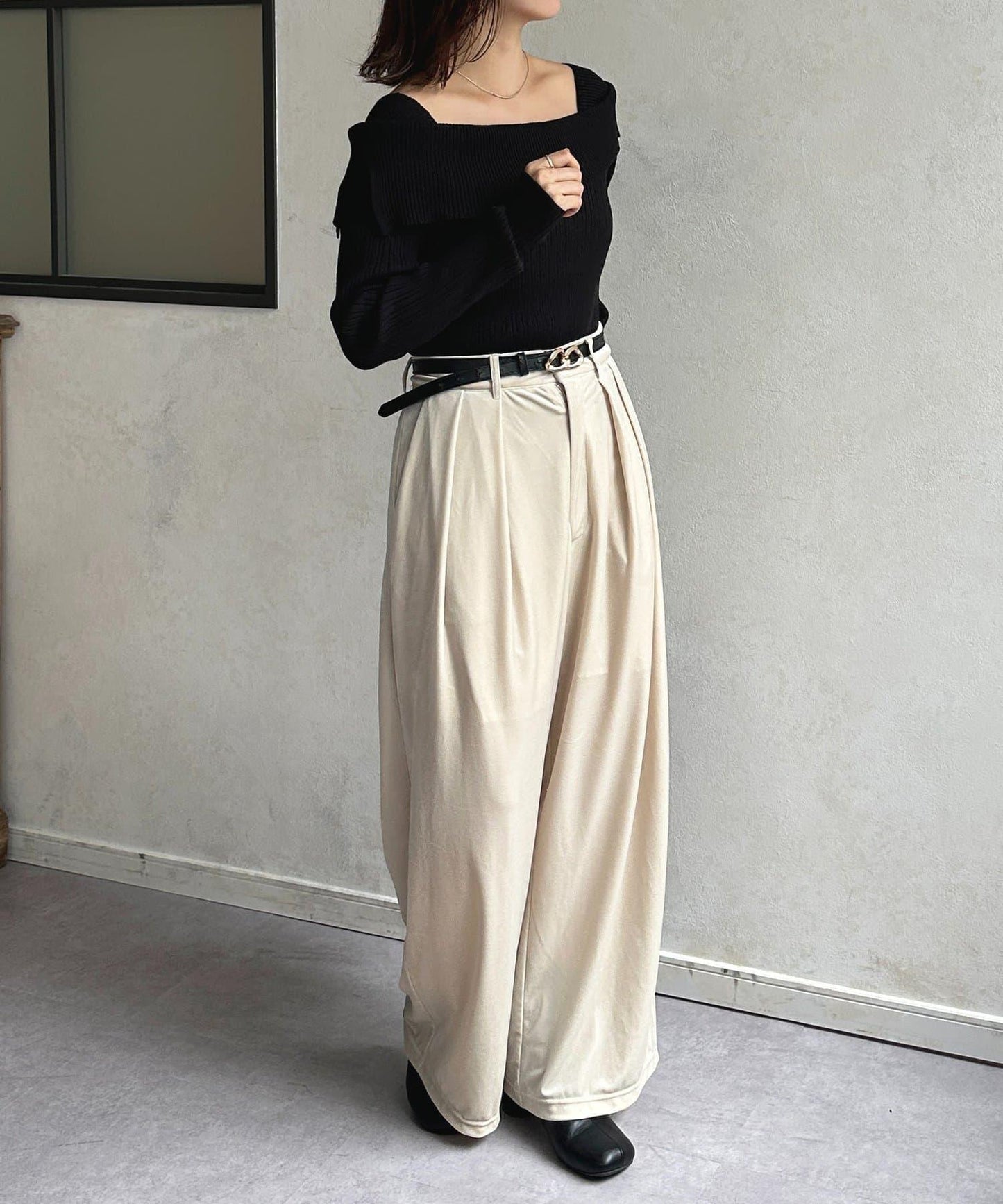 一字肩風格方領羅紋針織衫