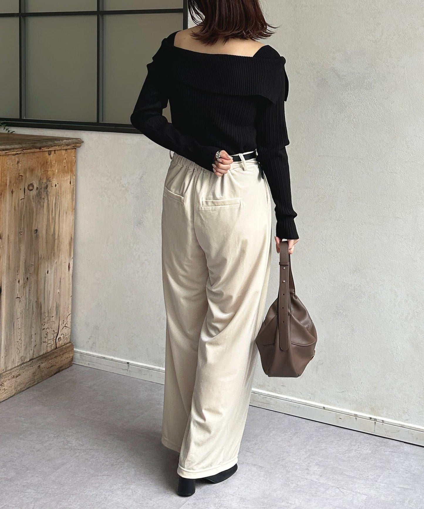 一字肩風格方領羅紋針織衫