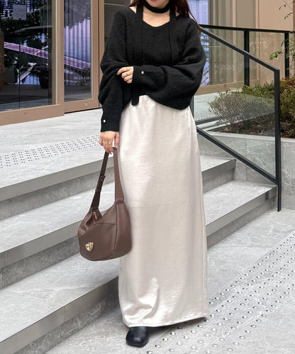 附項鍊V領針織衫