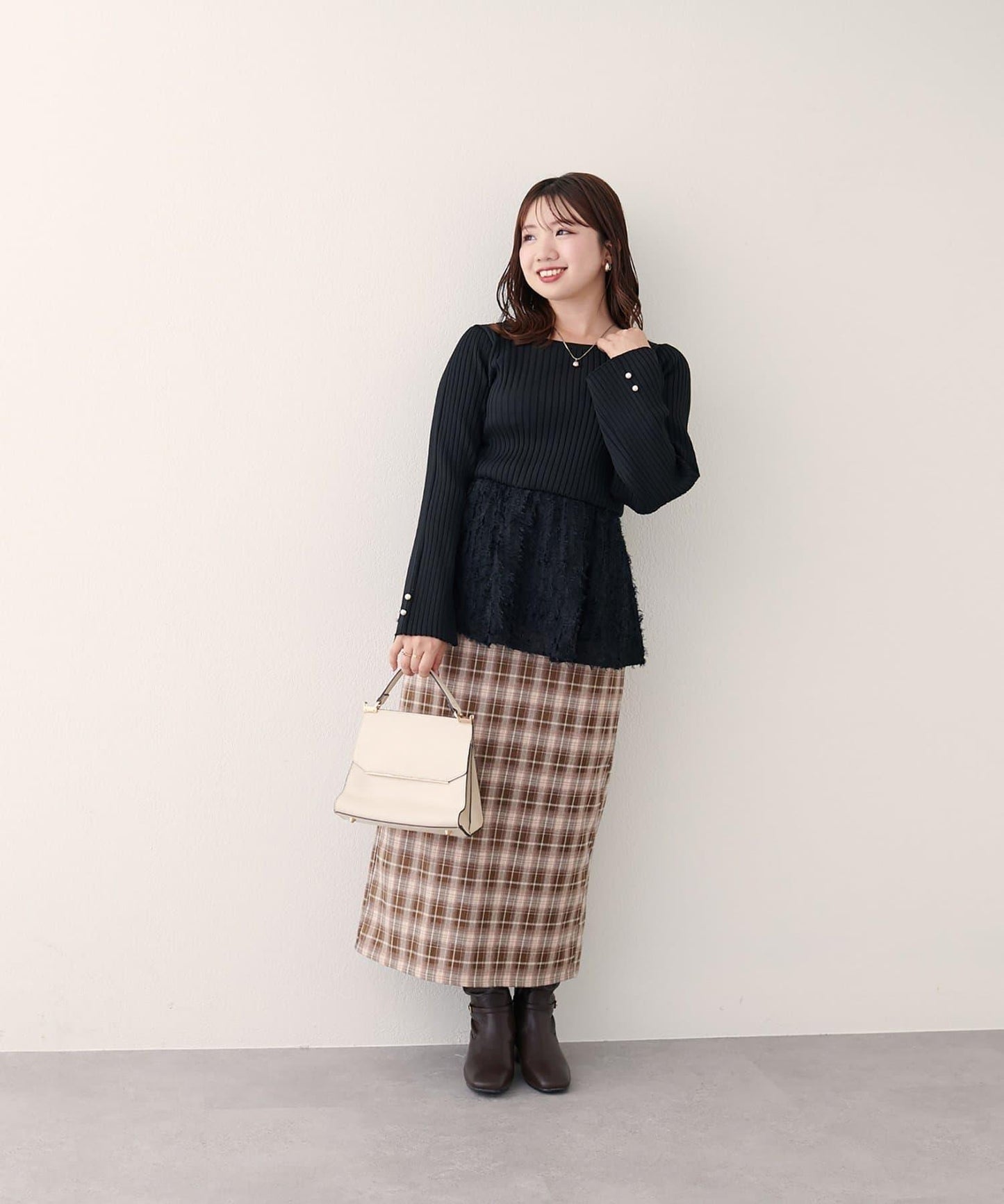 〈canami〉針織拼接流蘇荷葉邊上衣