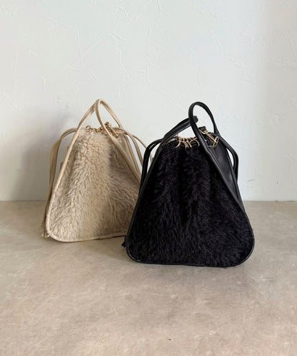 異材質毛絨三角包