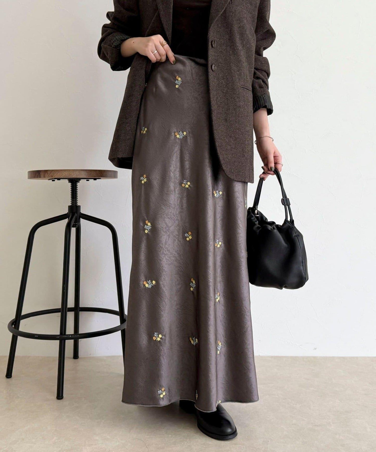 緞面花卉刺繡半身裙