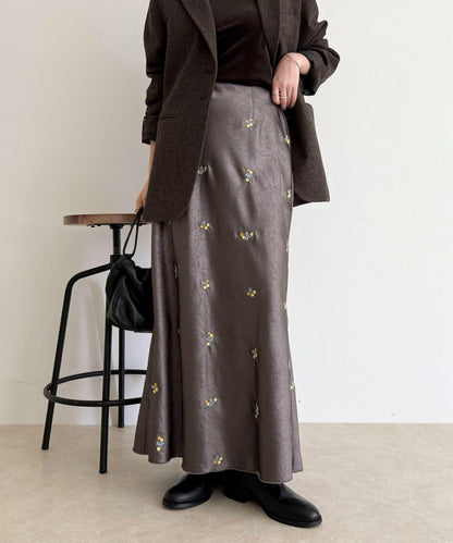 緞面花卉刺繡半身裙