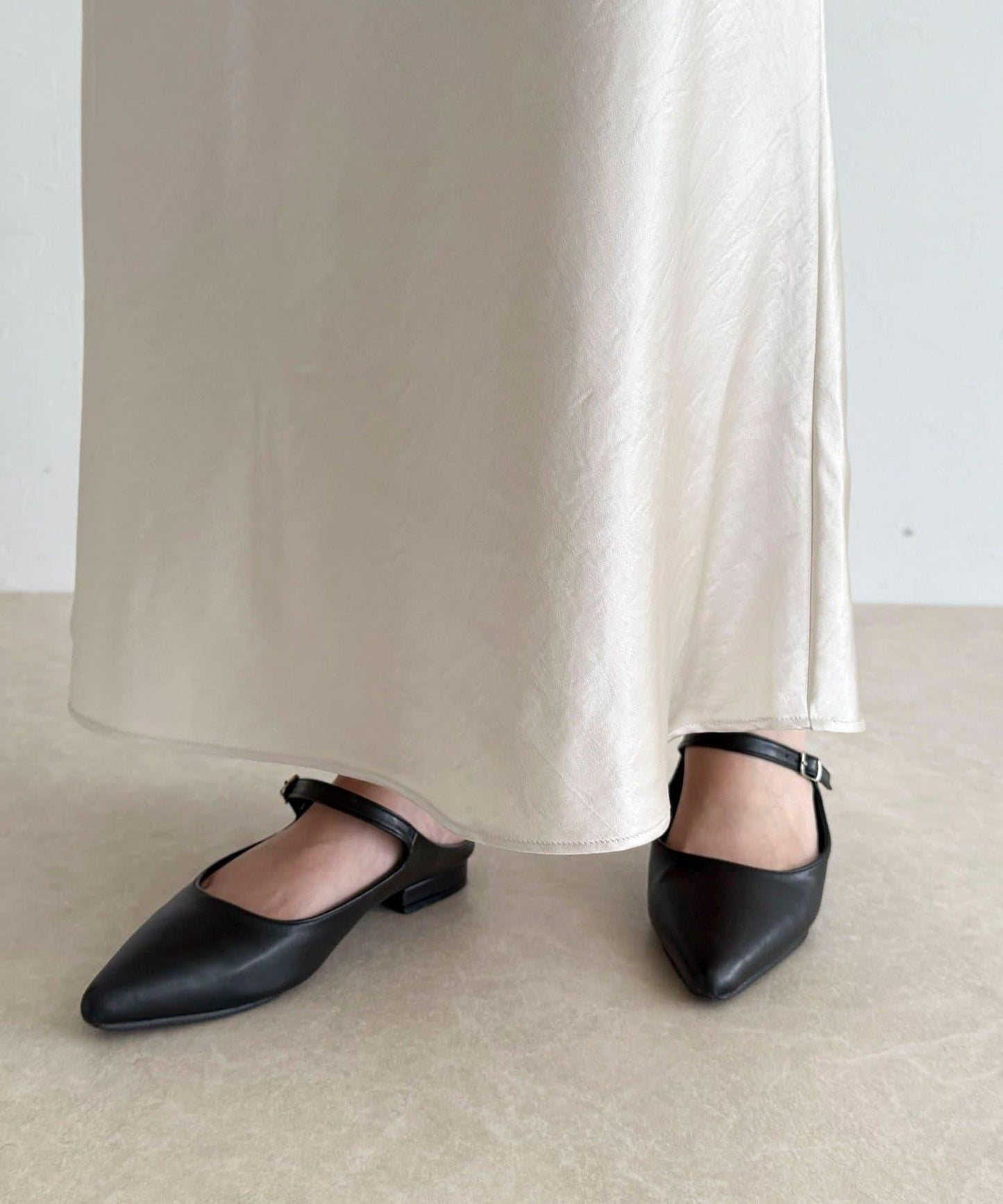 絲滑厚重緞面半身裙