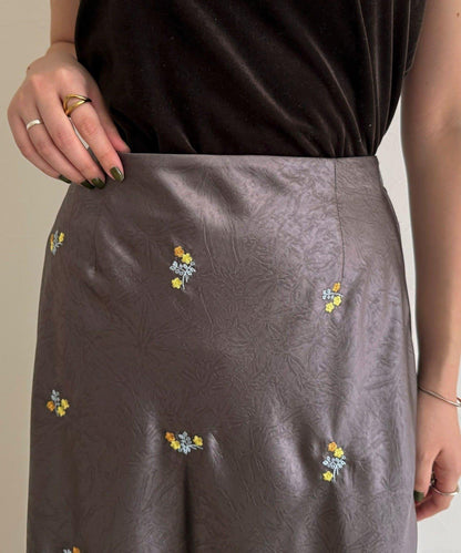 緞面花卉刺繡半身裙