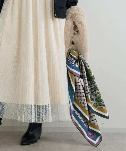 造型點睛之選 腰帶圖案雙面圍巾