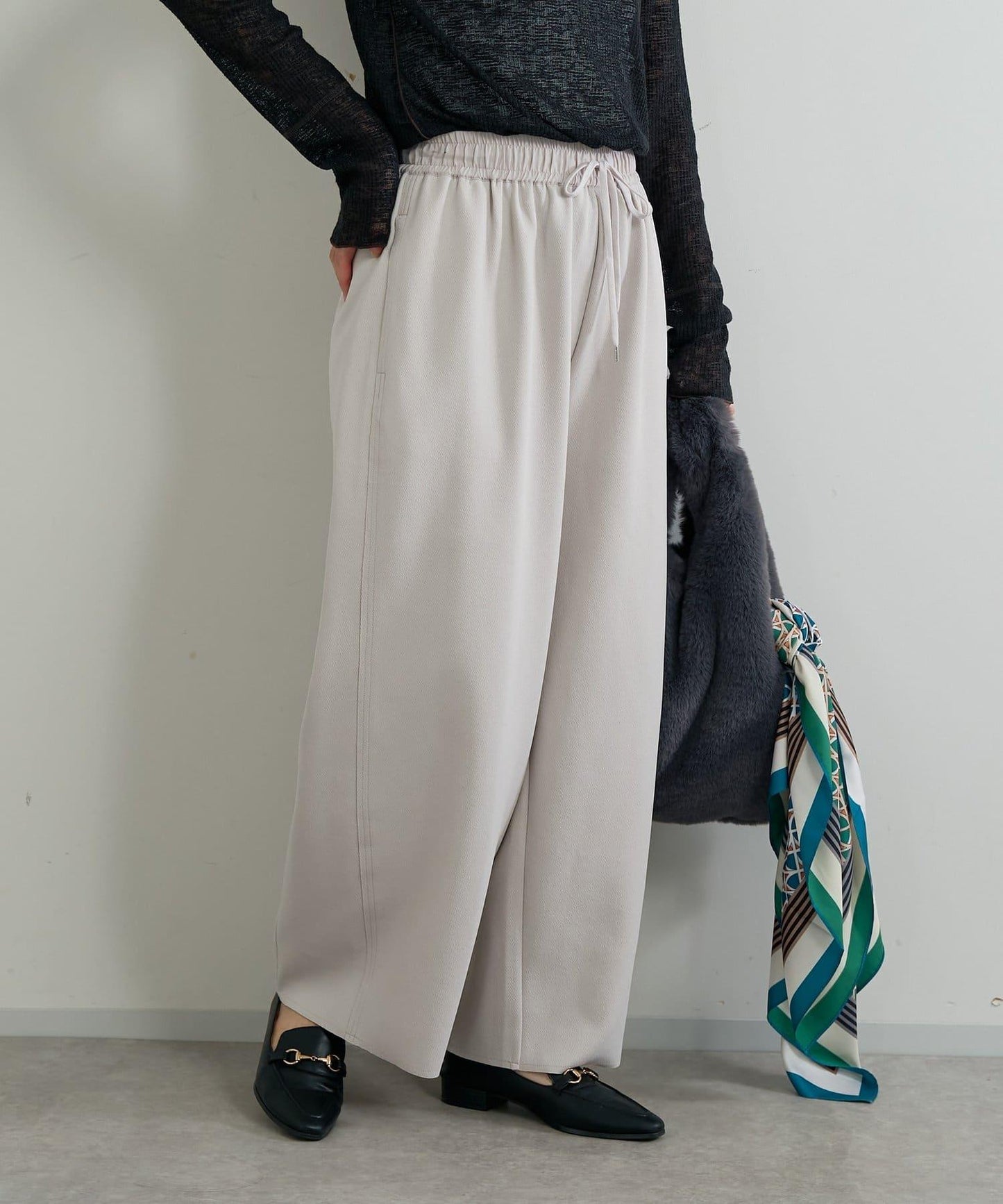 《オンオフ選ばず活躍》桑蠶絲雪紡弧形裁剪長褲