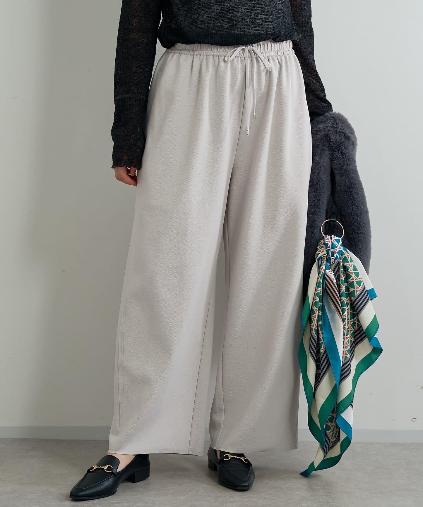 《オンオフ選ばず活躍》桑蠶絲雪紡弧形裁剪長褲