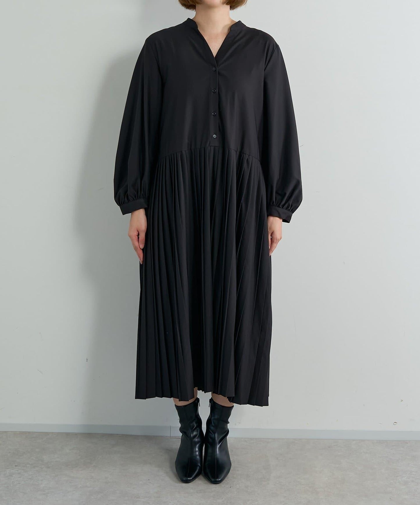 《シック&エレガントに》高腰拼接百褶連衣裙