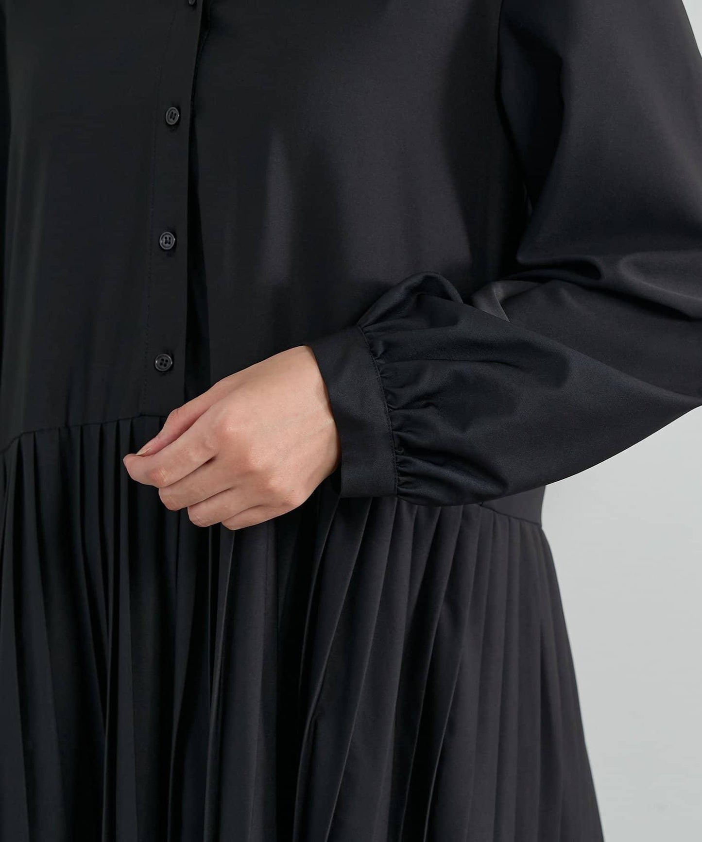 《シック&エレガントに》高腰拼接百褶連衣裙