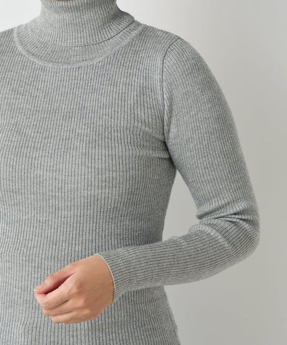 低調時尚亮片高領衫