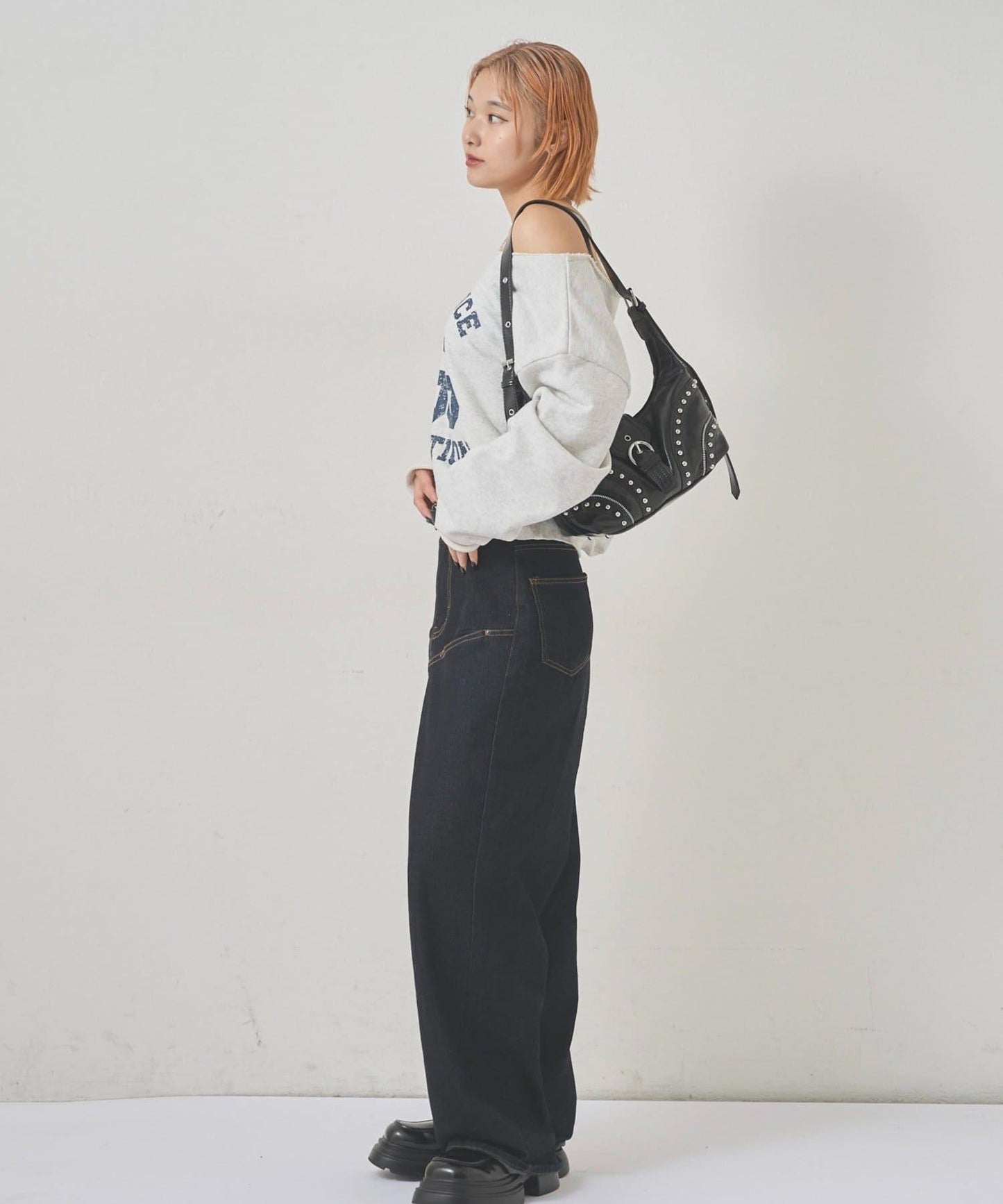 鉚釘裝飾腰帶單肩包