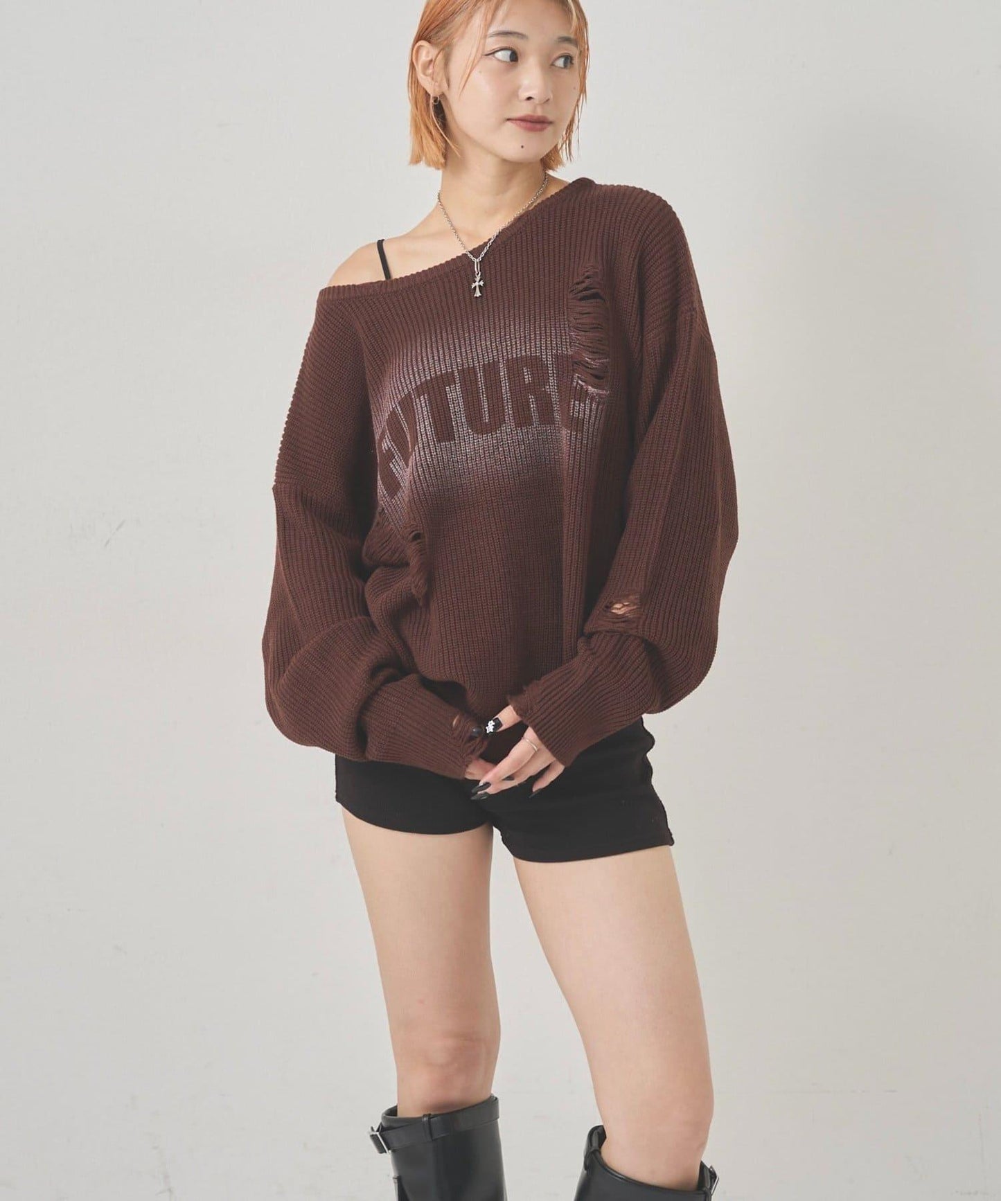 破洞印花針織衫