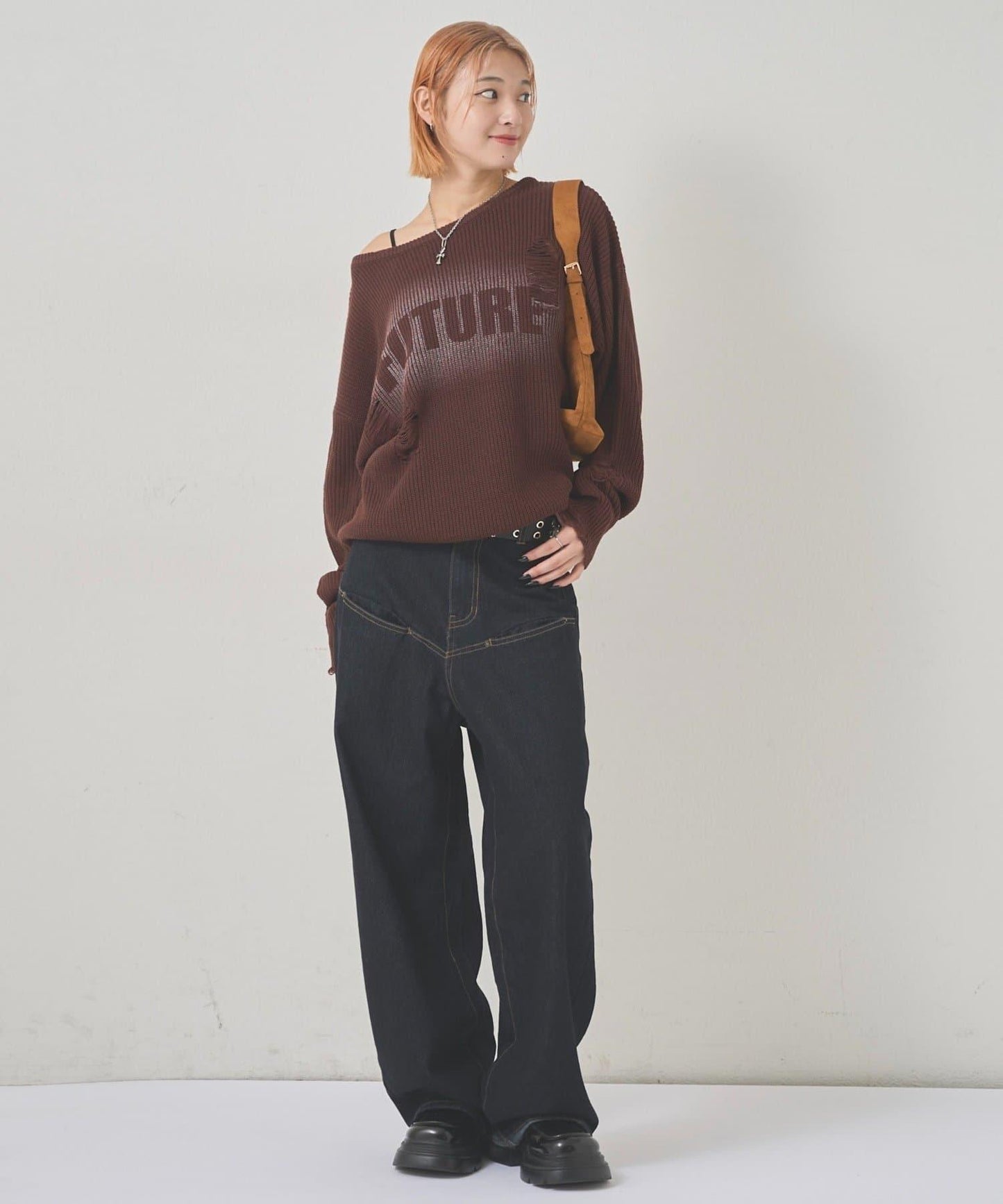 破洞印花針織衫